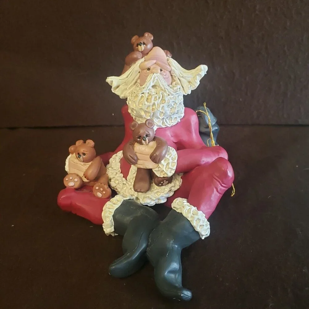 Vintage Possible Dreams Mini Munchikins Santa 1992 Figurine with bears resin Sad